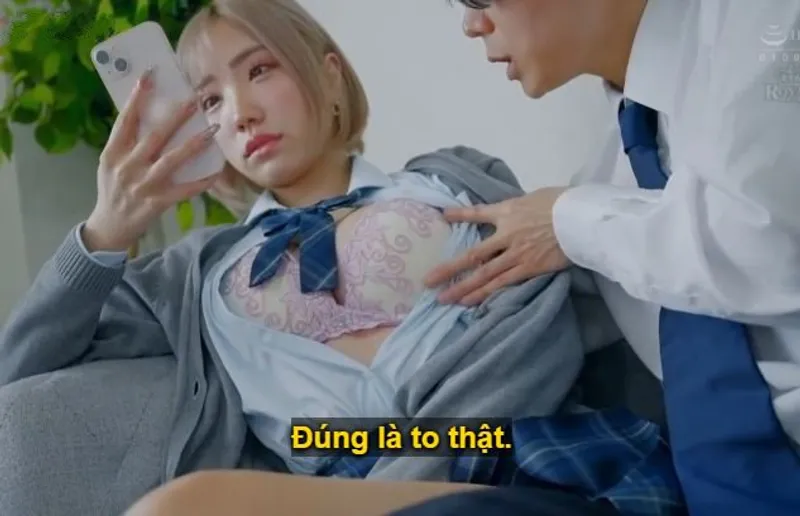 Cô bé học trò băng giá, chỉ cần tiền là anh tha hồ muốn làm gì với em cũng được.